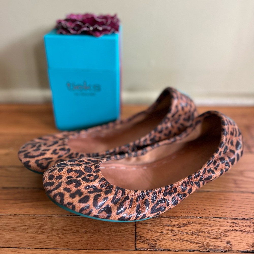 Leopard print Tieks, size 9
